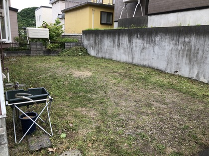【便利屋作業実績】ご自宅周りの草刈り（プラス探し物が見つかりました）