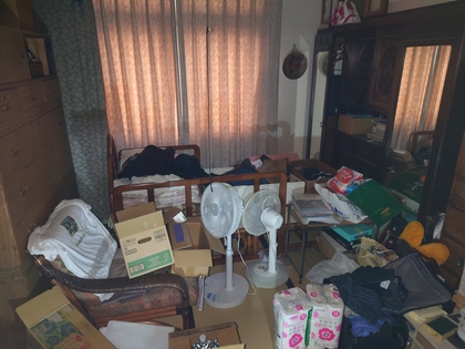 片づけ前のお部屋（和室）
